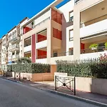 à 100 M Des Plages Rue De Provence Appartamento