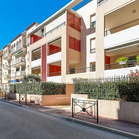 A 100 M Des Plages Rue De Provence شقة