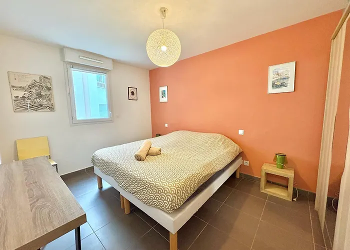 Appartement à 100 M Des Plages Rue De Provence *